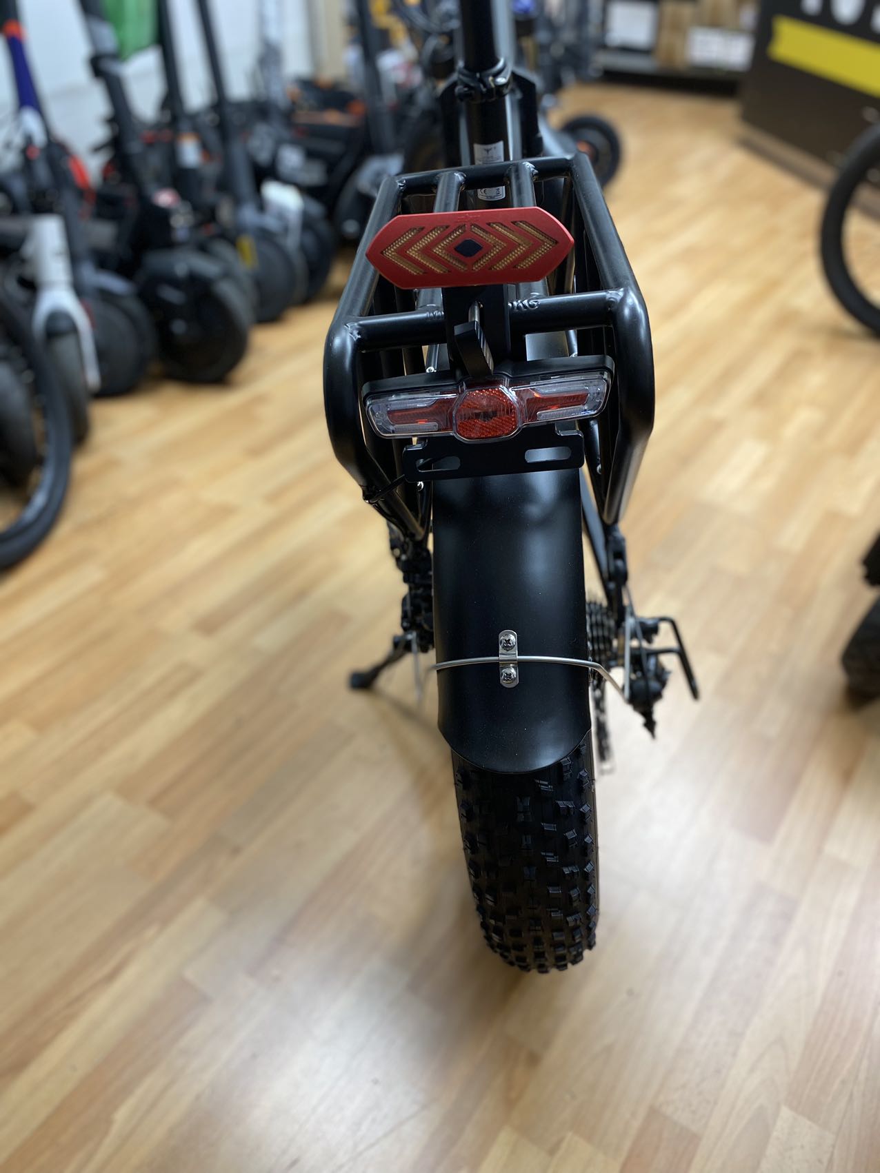 Frecce Indicatore di direzione con USB ricaricabile per bici e monopattini elettrici compatibile M365 1S Pro Pro2 MI3 MAX G30 ENGWE EP-2 Pro KUKIRIN FIIDO